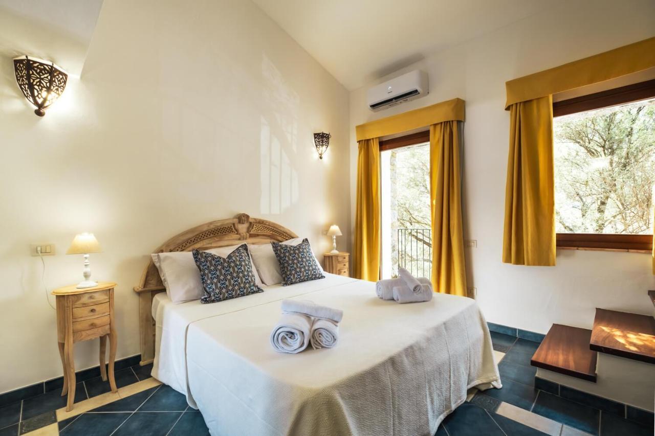 La Suera San Pantaleo Hotel Eksteriør billede