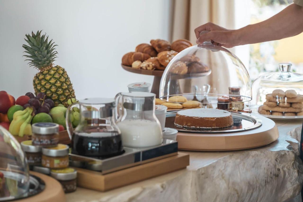 La Suera San Pantaleo Hotel Eksteriør billede