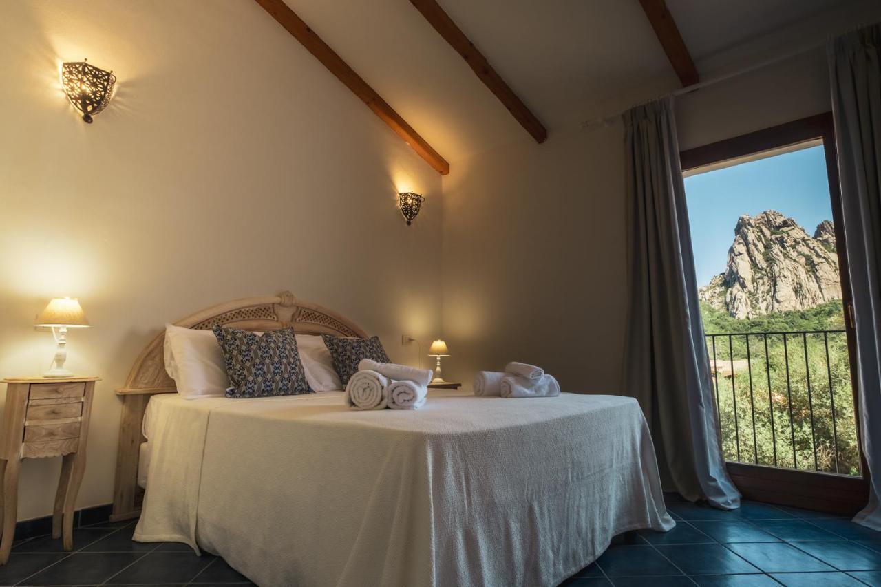 La Suera San Pantaleo Hotel Eksteriør billede