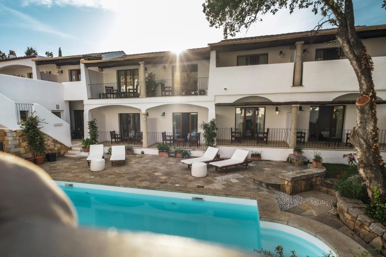 La Suera San Pantaleo Hotel Eksteriør billede