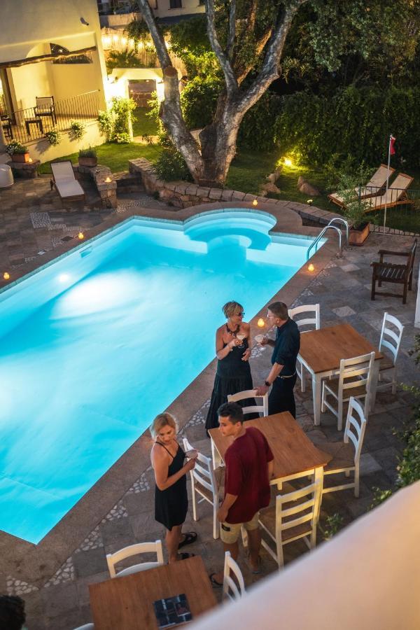La Suera San Pantaleo Hotel Eksteriør billede