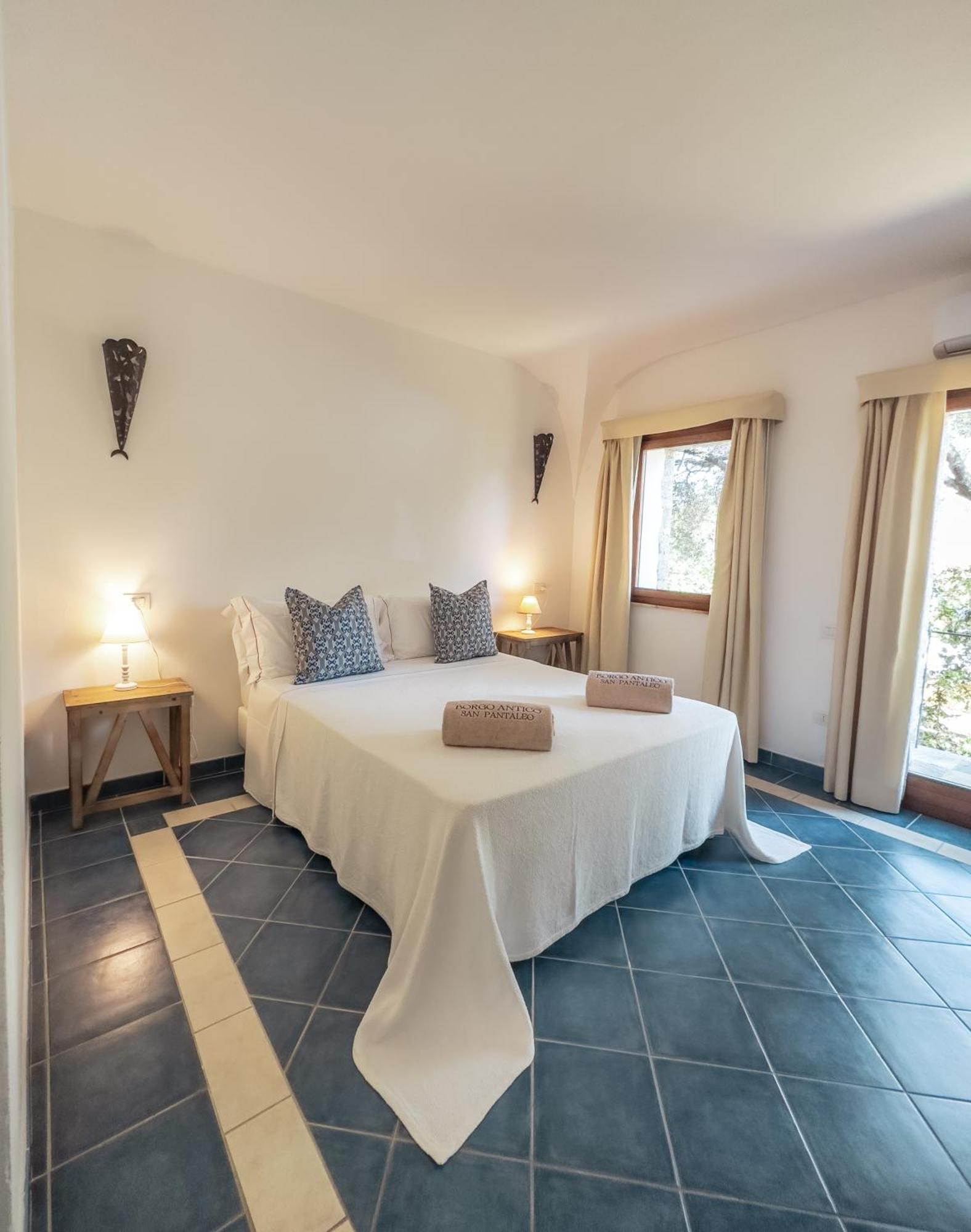 La Suera San Pantaleo Hotel Eksteriør billede