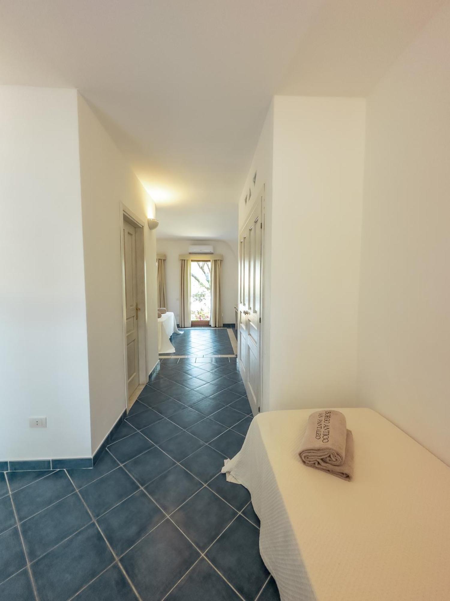 La Suera San Pantaleo Hotel Eksteriør billede