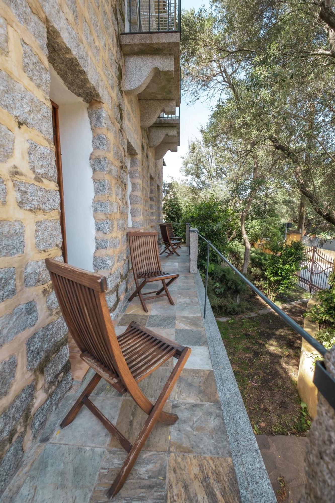 La Suera San Pantaleo Hotel Eksteriør billede